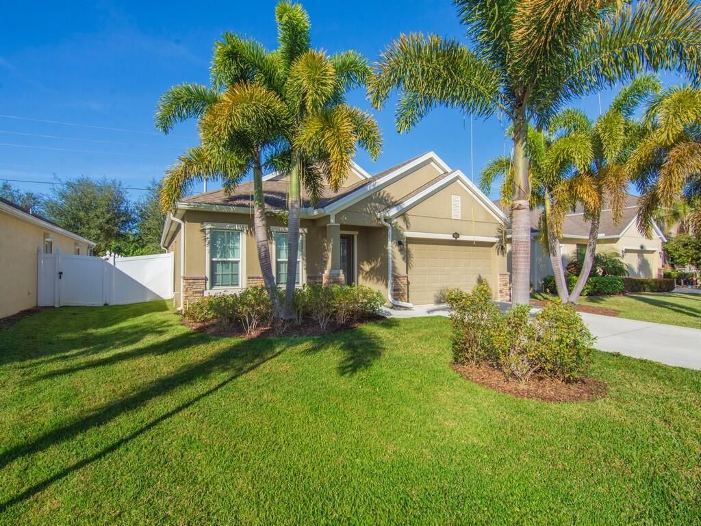 Photo of 8095 Westfield Circle, Vero Beach, FL 32966 (MLS # R11148604)