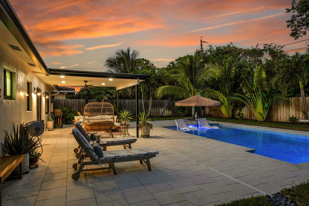 Photo of 300 SE 8th Avenue, Deerfield Beach, FL 33441 (MLS # B26043872)