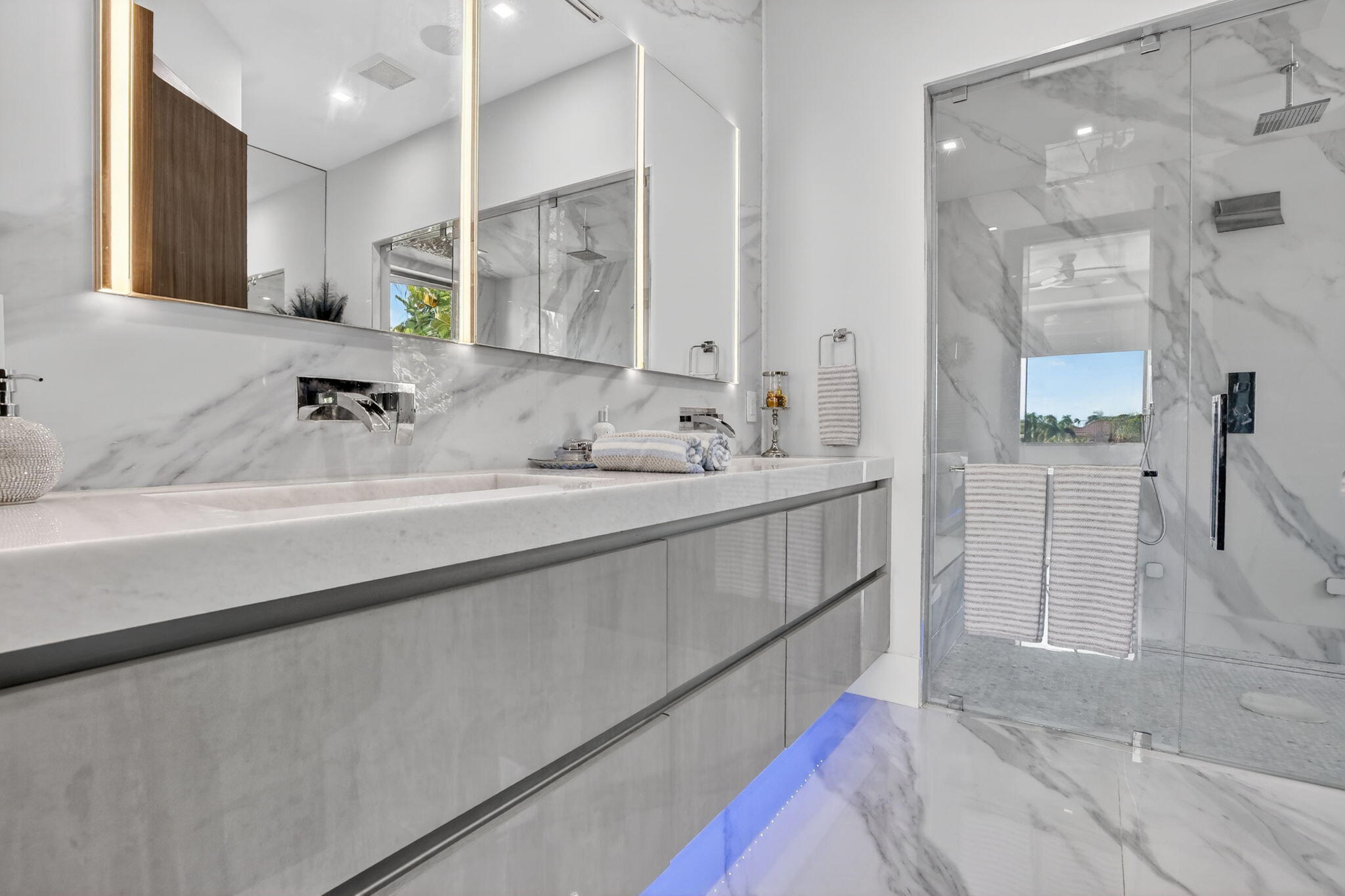 CAPRI OF VENICE - Residential