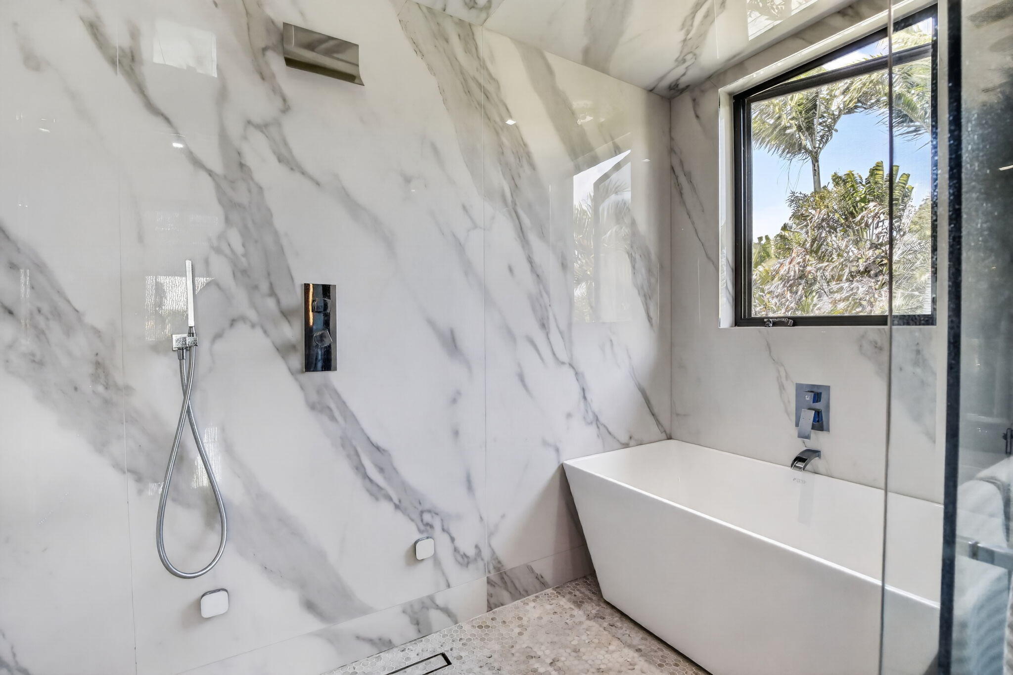 CAPRI OF VENICE - Residential