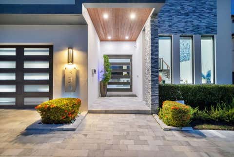 Tiny photo for 334 Isle Of Capri Drive, Fort Lauderdale, FL 33301 (MLS # B26014287)