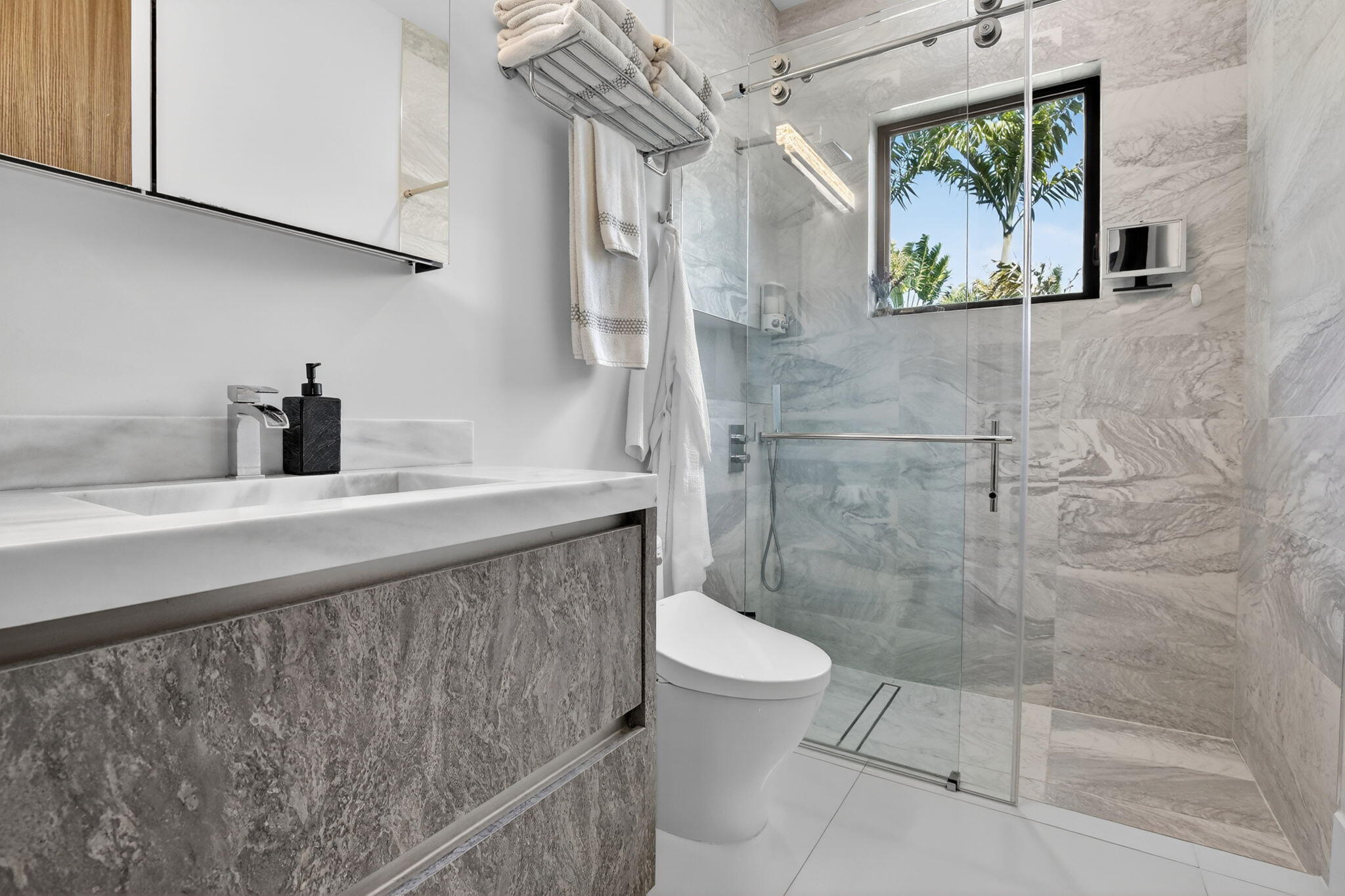 CAPRI OF VENICE - Residential