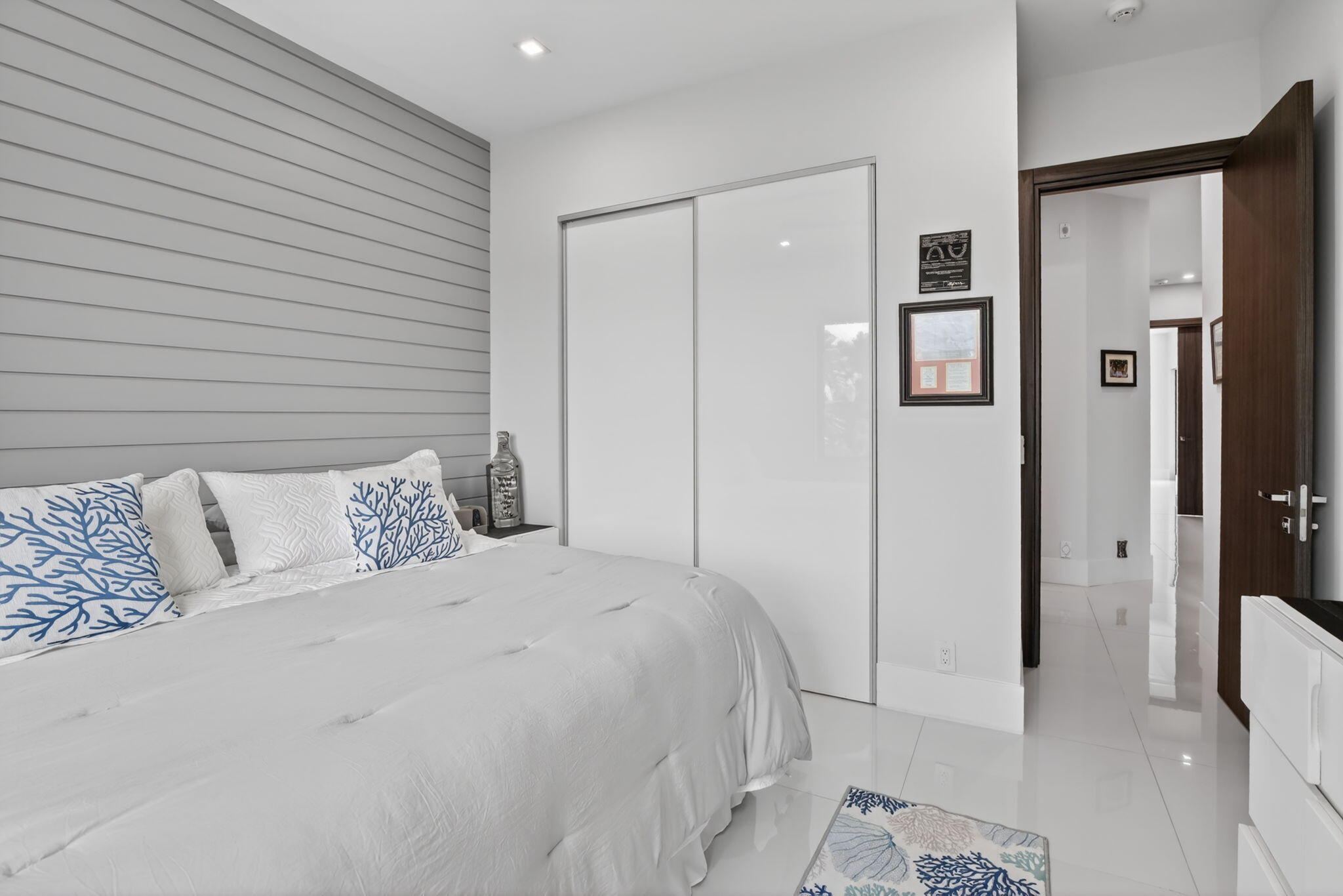 CAPRI OF VENICE - Residential