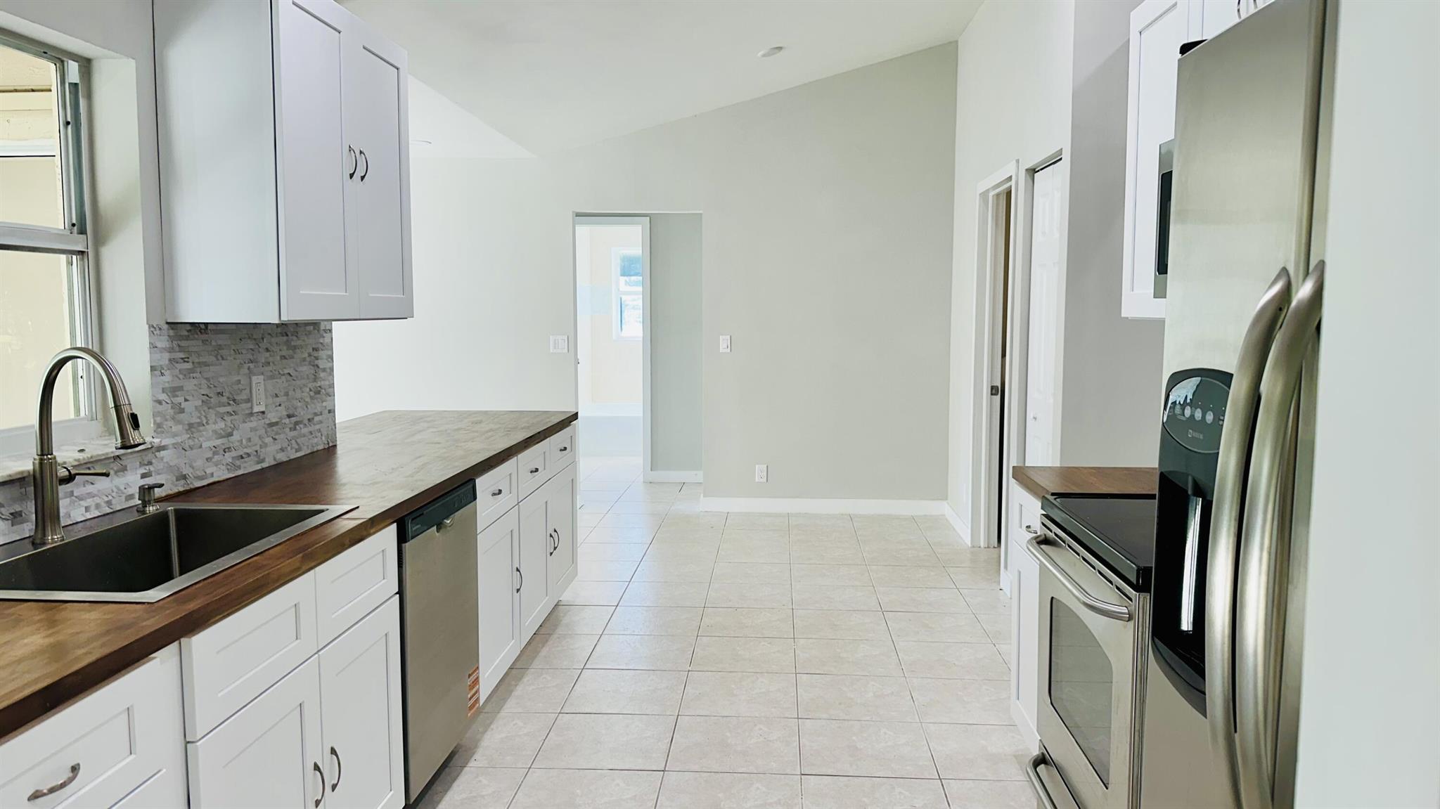 The Acreage - Residential Lease