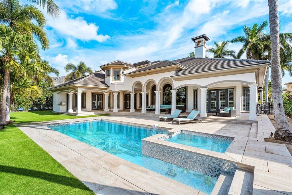 ROYAL PALM YACHT & COUNTRY CLUB - Residential