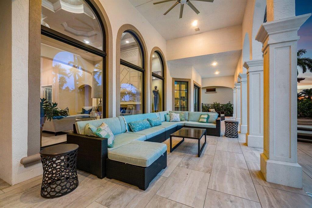 ROYAL PALM YACHT & COUNTRY CLUB - Residential