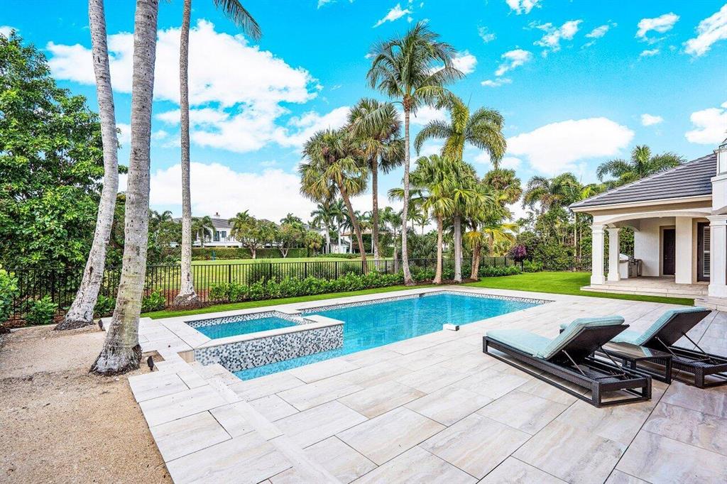 ROYAL PALM YACHT & COUNTRY CLUB - Residential