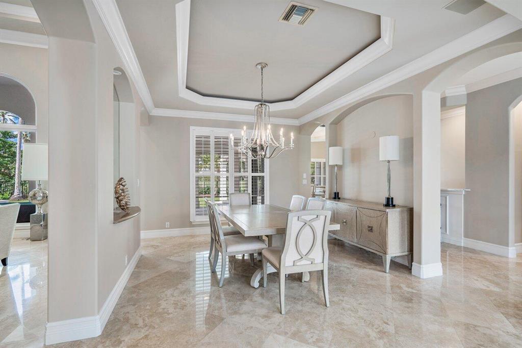 ROYAL PALM YACHT & COUNTRY CLUB - Residential