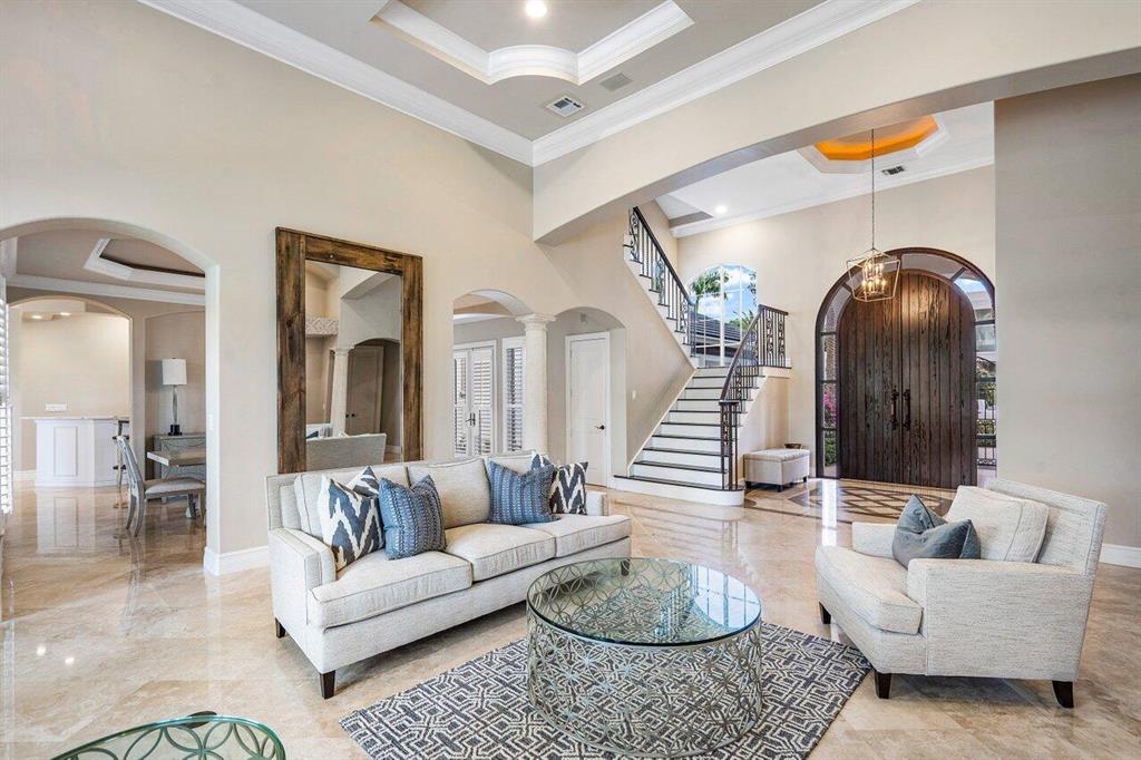 ROYAL PALM YACHT & COUNTRY CLUB - Residential