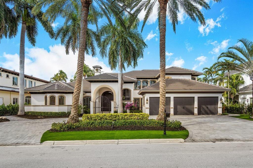 ROYAL PALM YACHT & COUNTRY CLUB - Residential