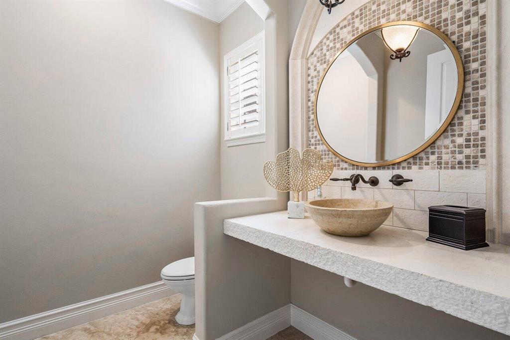 ROYAL PALM YACHT & COUNTRY CLUB - Residential