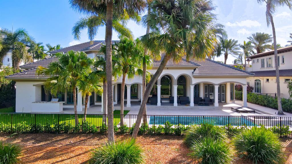ROYAL PALM YACHT & COUNTRY CLUB - Residential