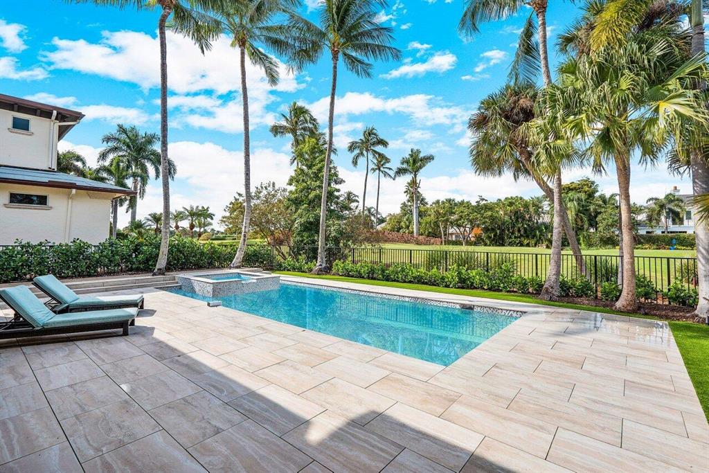 ROYAL PALM YACHT & COUNTRY CLUB - Residential