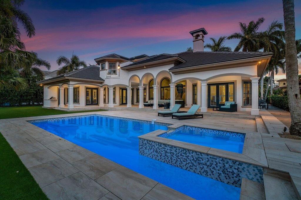 ROYAL PALM YACHT & COUNTRY CLUB - Residential