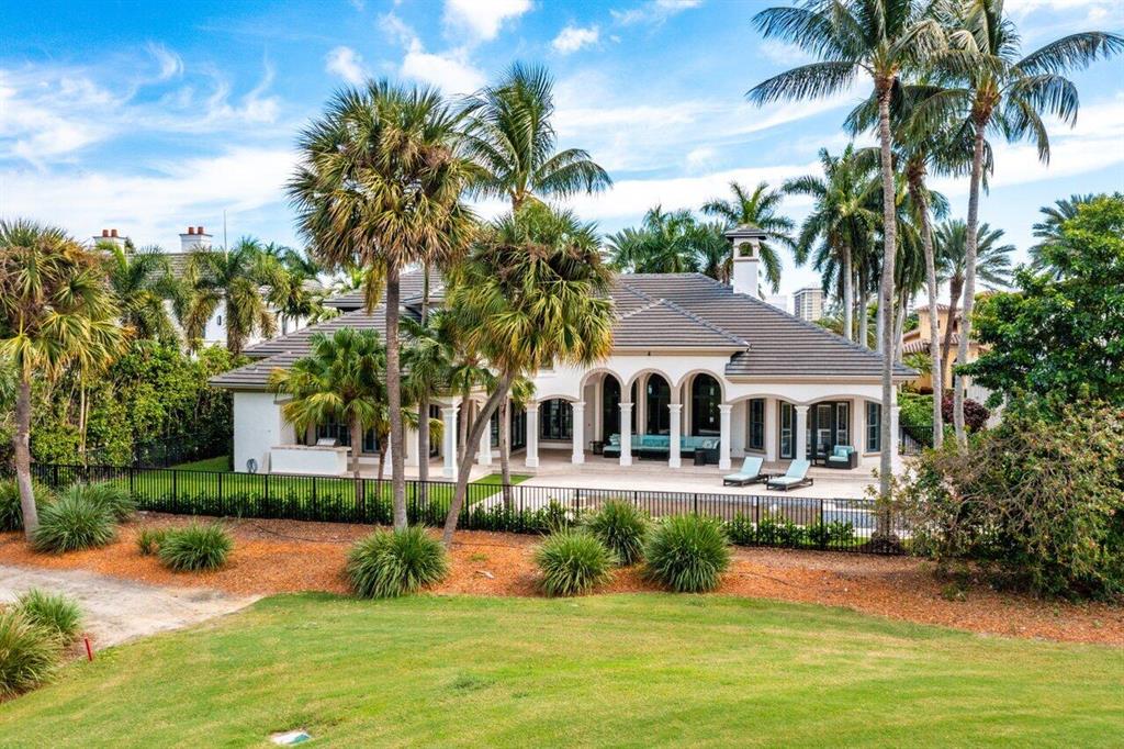 ROYAL PALM YACHT & COUNTRY CLUB - Residential