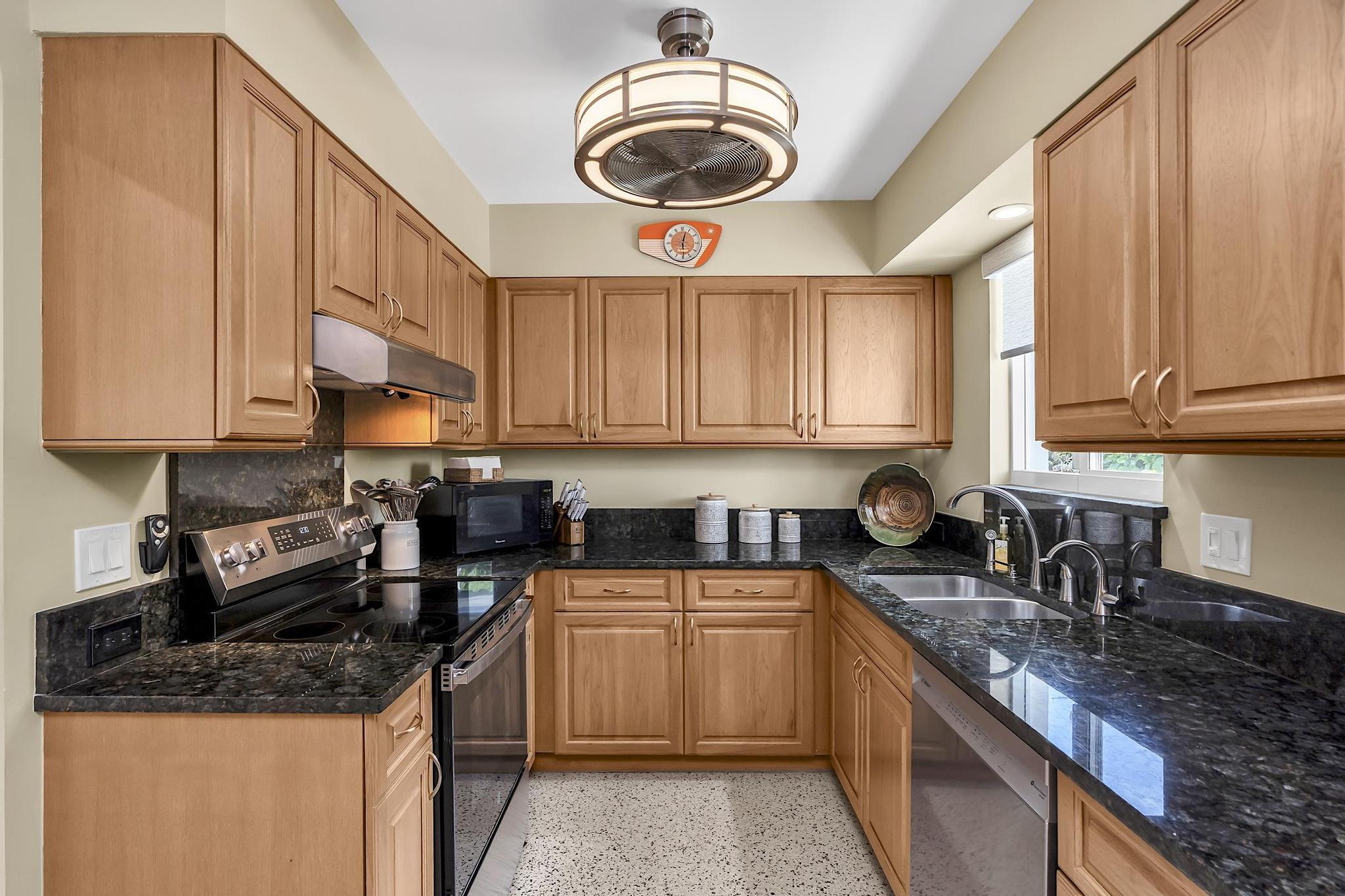 COLLEGE PARK - Residential