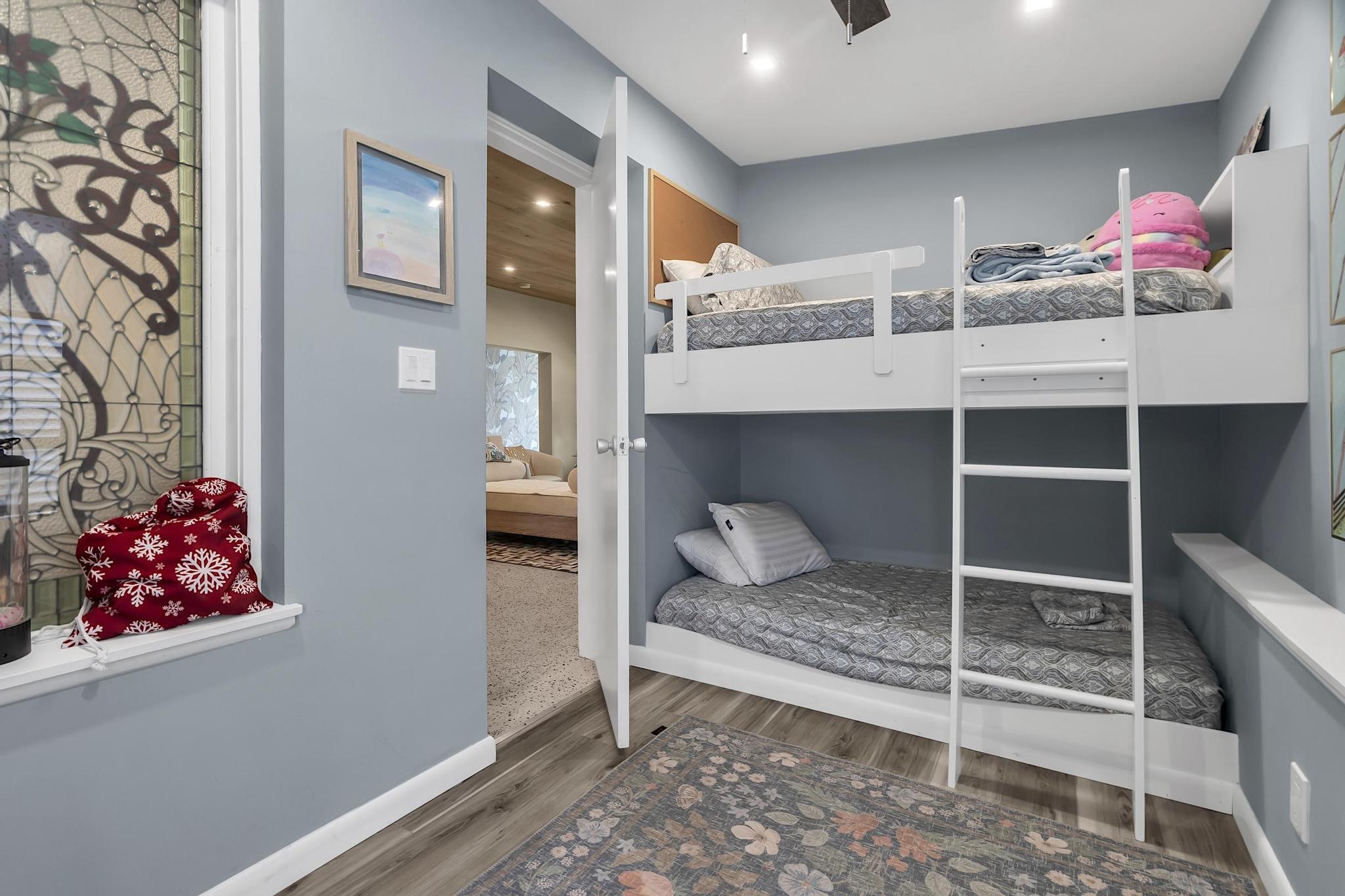 COLLEGE PARK - Residential