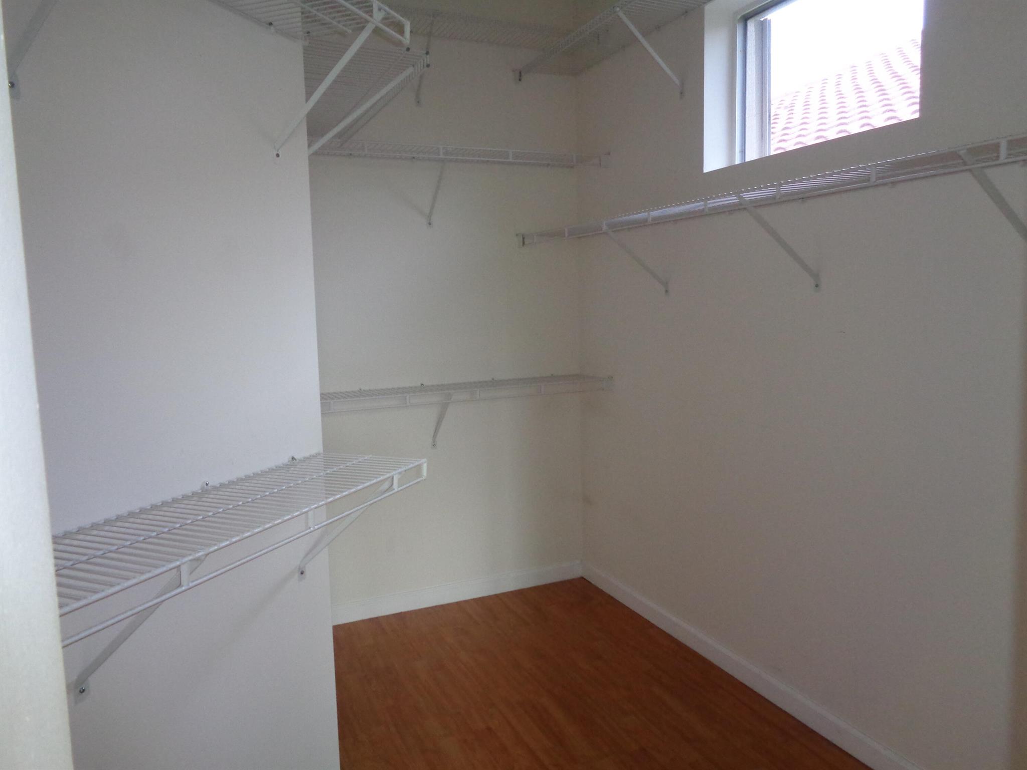 JOG EST - Residential