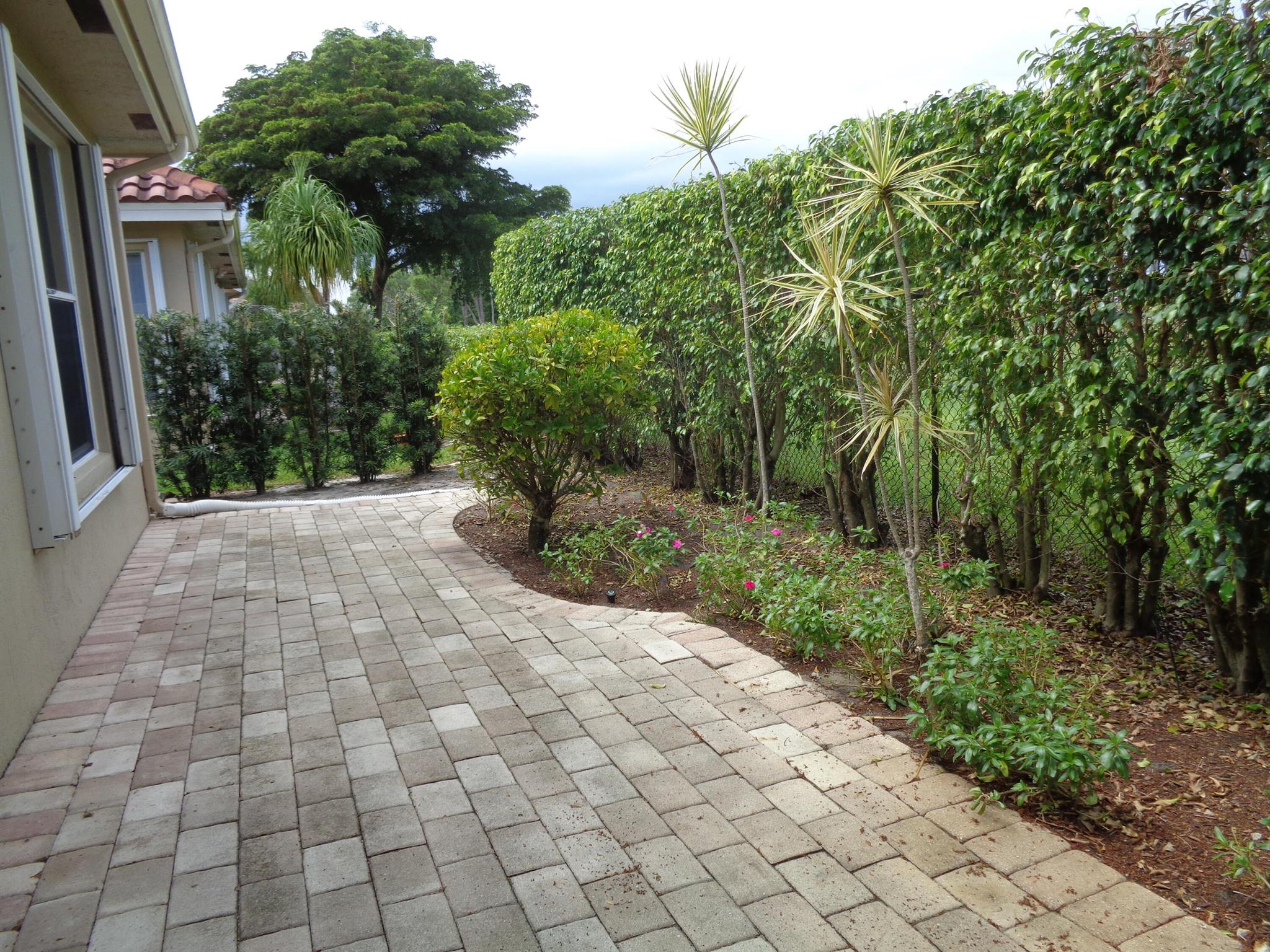 JOG EST - Residential