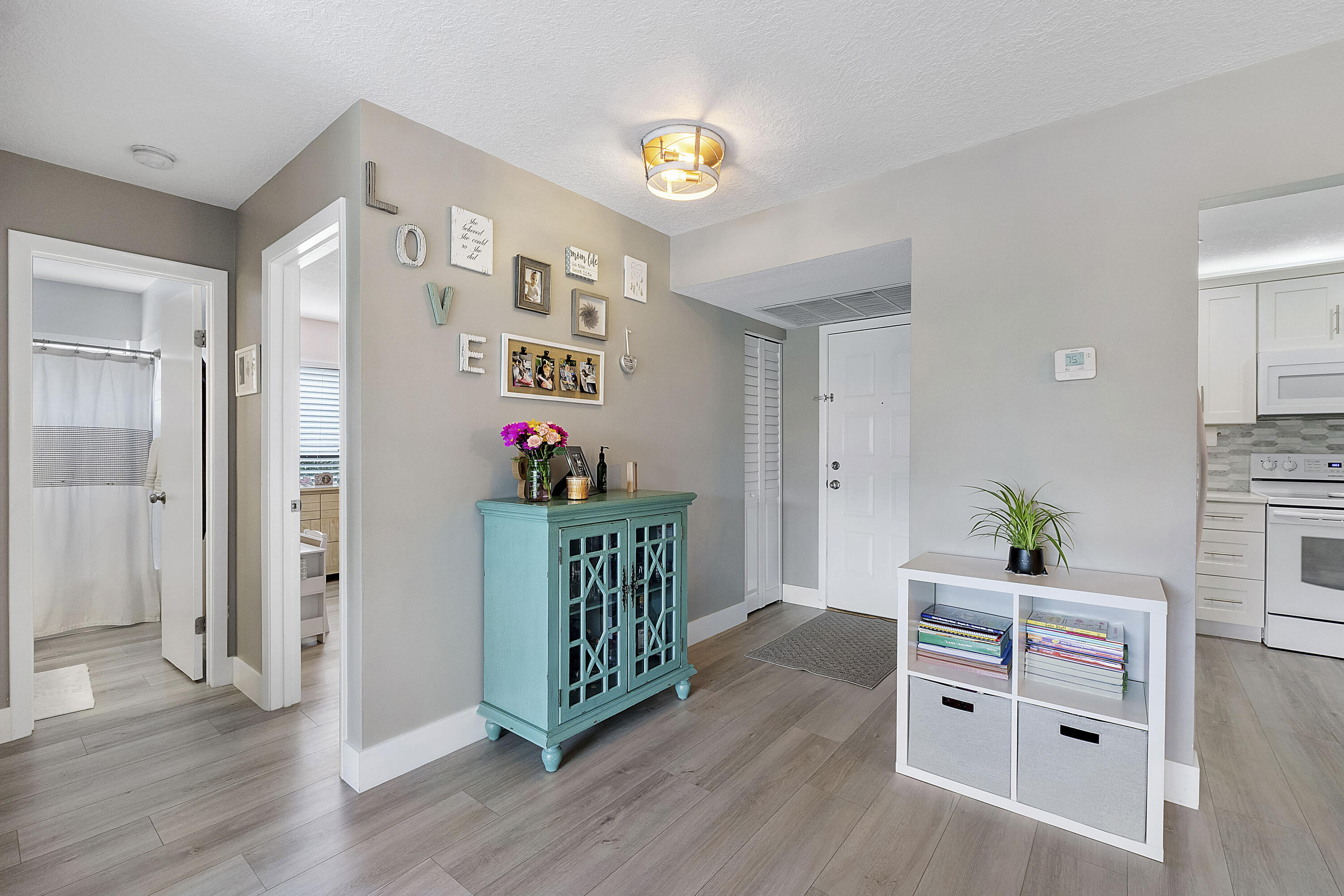 KARANDA VILLAGE V-B CONDO - Residential