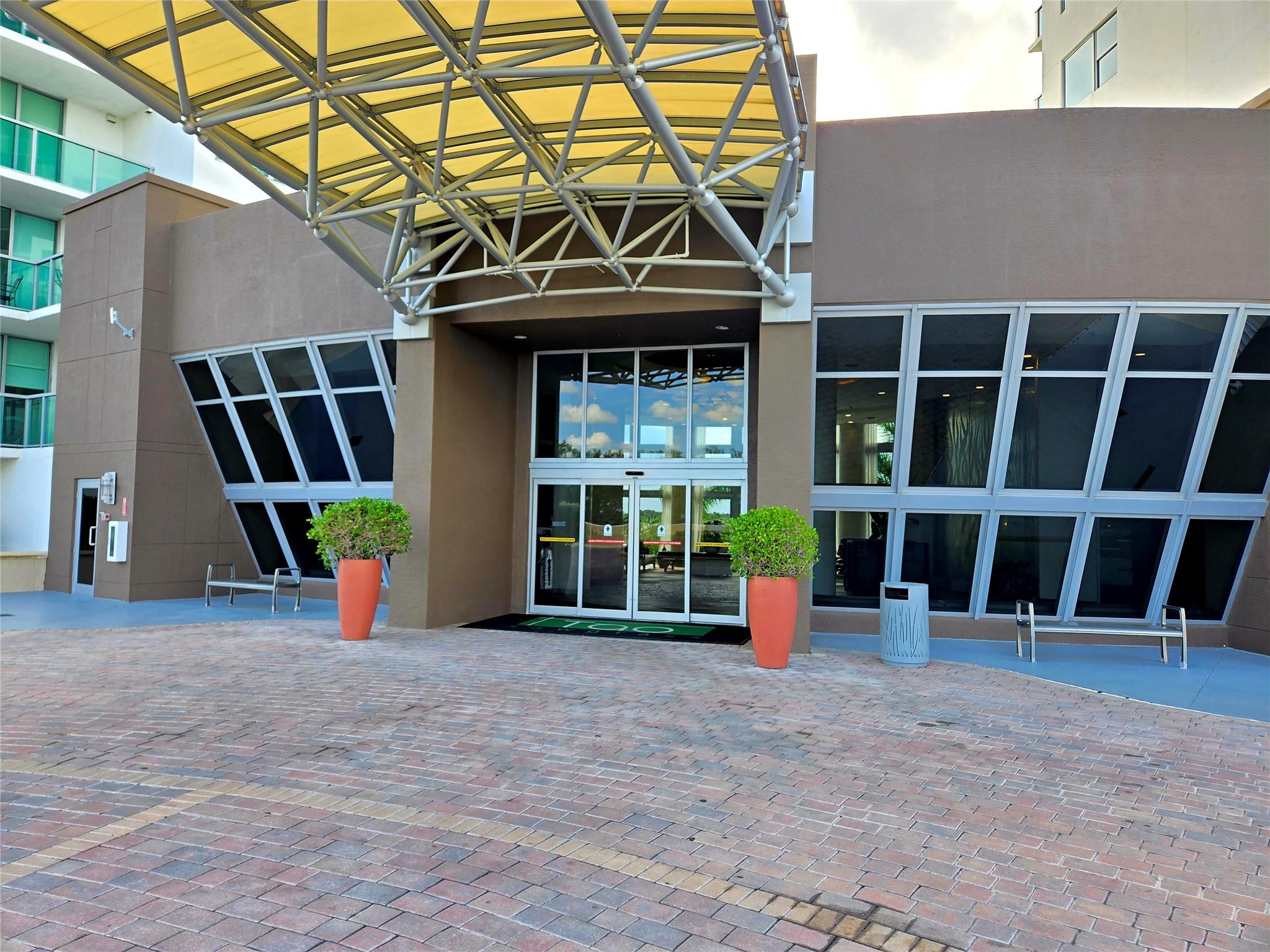 2641 N Flamingo Rd 406N