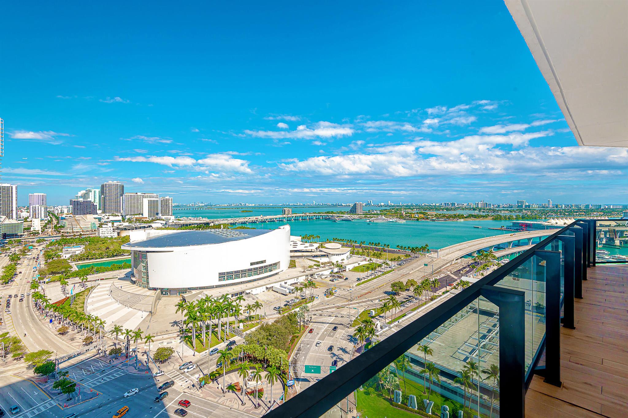 Experience luxury living at The Elser, where style meets comfort. This fully furnished condo features sleek modern furniture, a flat-screen TV, a king-size bed, and a pull-out couch for extra guest space. Enjoy smart living with a thermostat and keyless entry, and soak in breathtaking views of downtown Miami and Biscayne Bay from your high-ceiling unit adorned with designer touches.Amenities include 24/7 concierge service, a wrap-around pool, two-story gym, valet parking, sky lounge, grilling terrace, and more. The Elser's prime location provides easy access to the Kaseya Center, Bayside Marketplace, major roadways, Port of Miami, parks, and public transit.