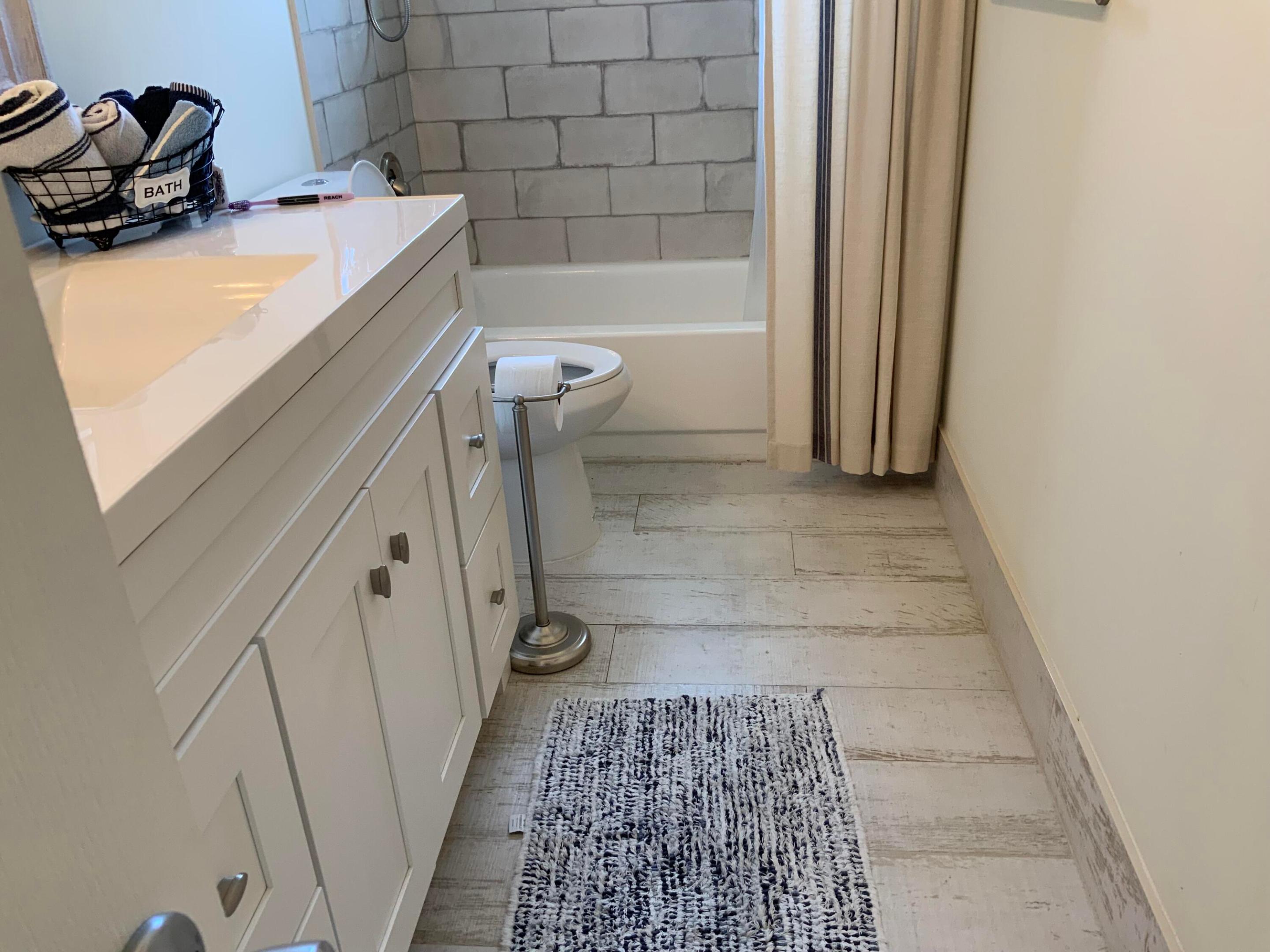 CYPRESS LAKES 4 - Residential