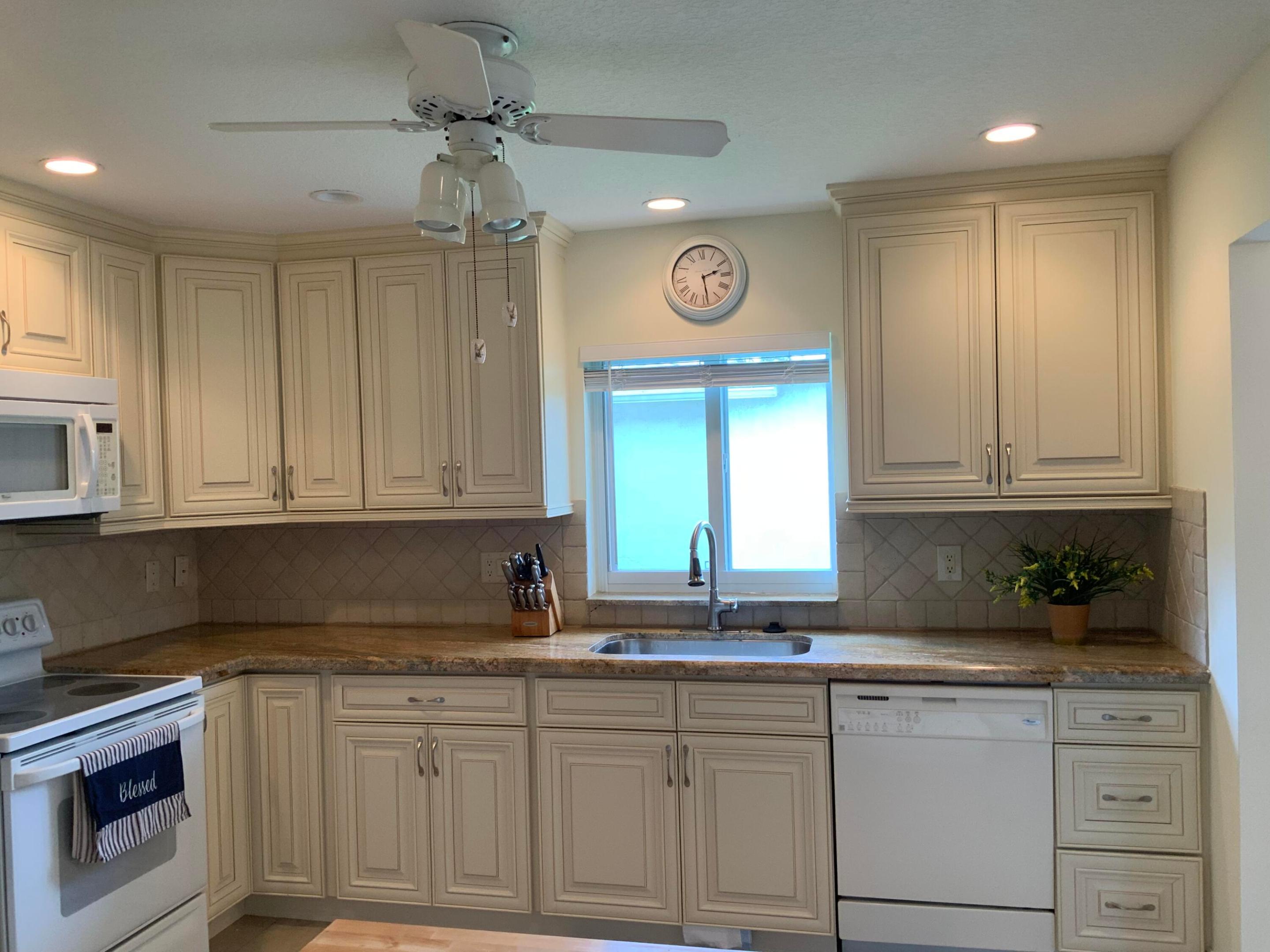 CYPRESS LAKES 4 - Residential