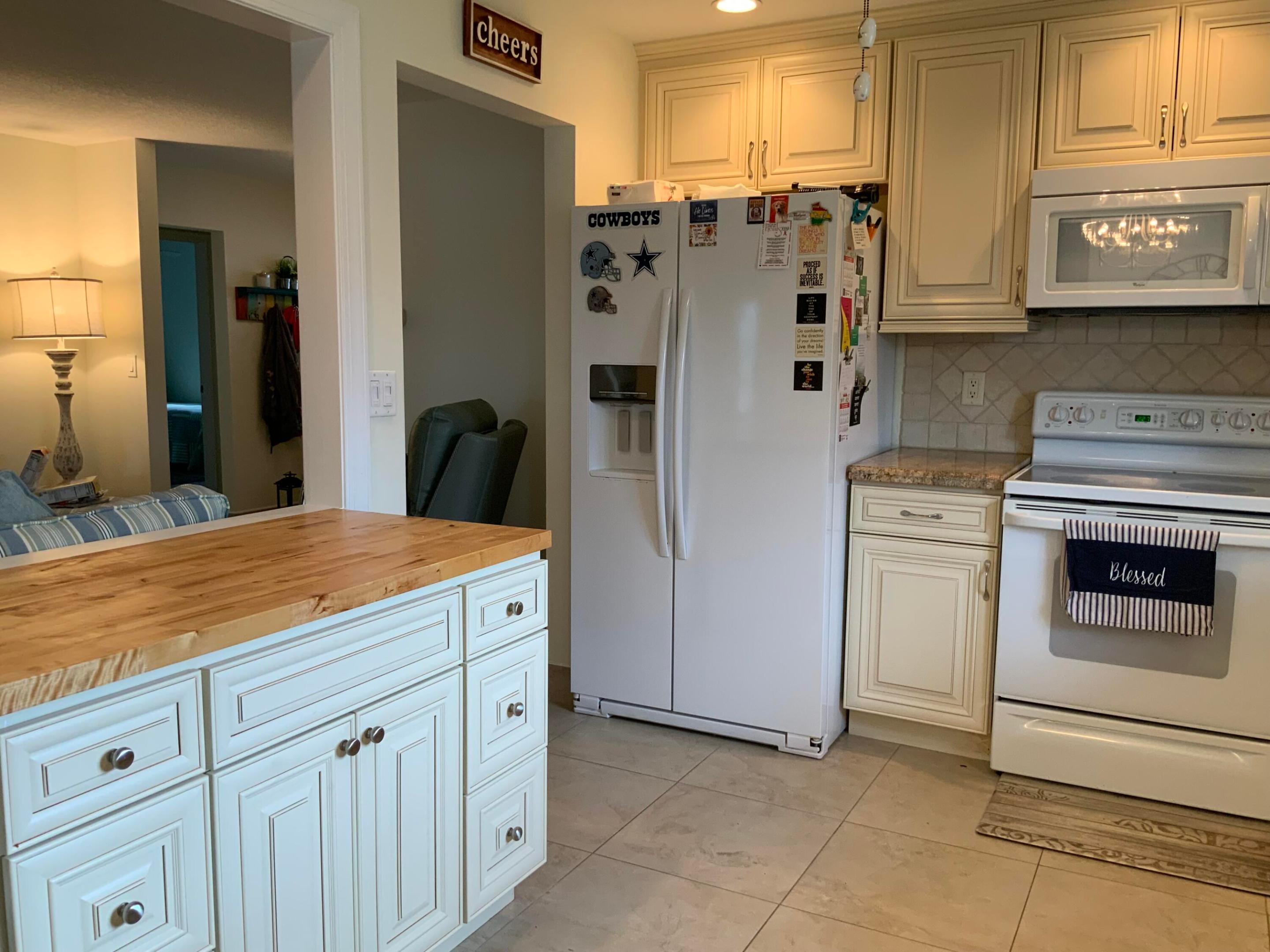 CYPRESS LAKES 4 - Residential