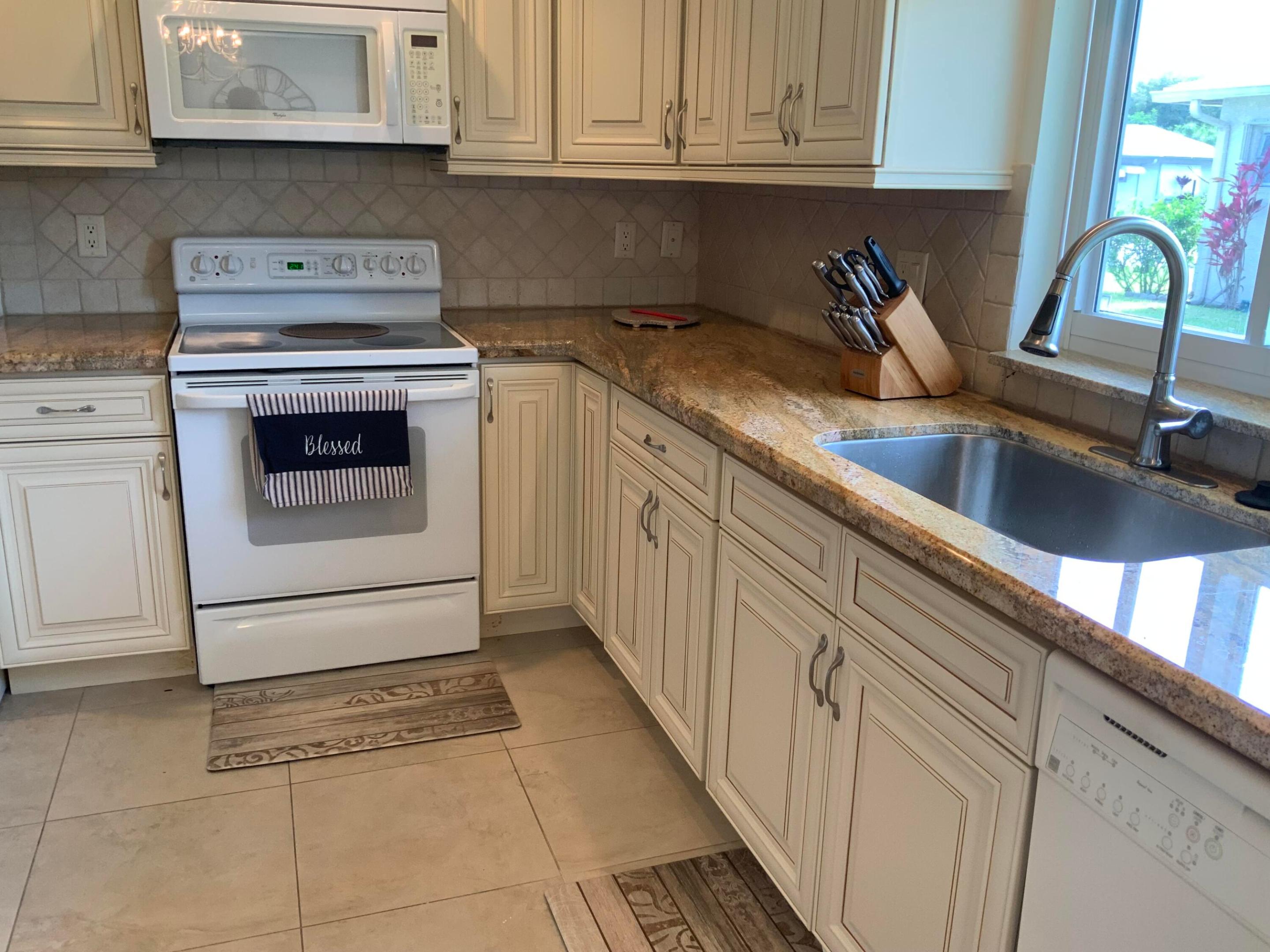 CYPRESS LAKES 4 - Residential