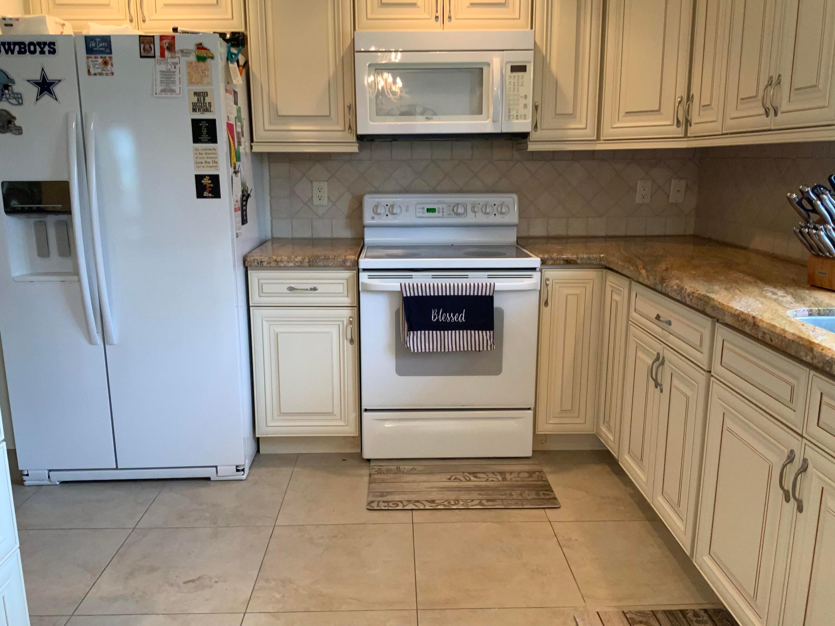 CYPRESS LAKES 4 - Residential