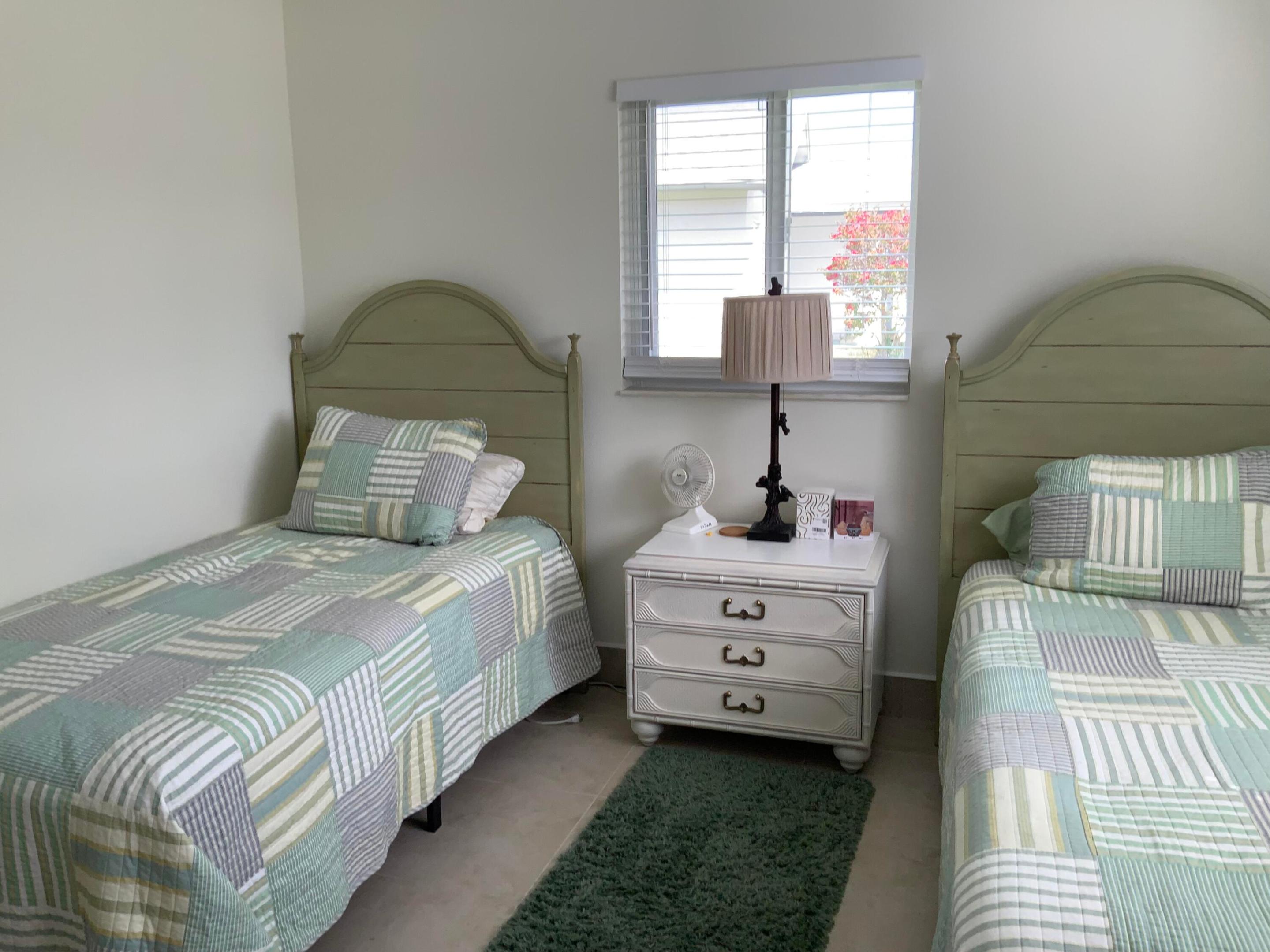 CYPRESS LAKES 4 - Residential