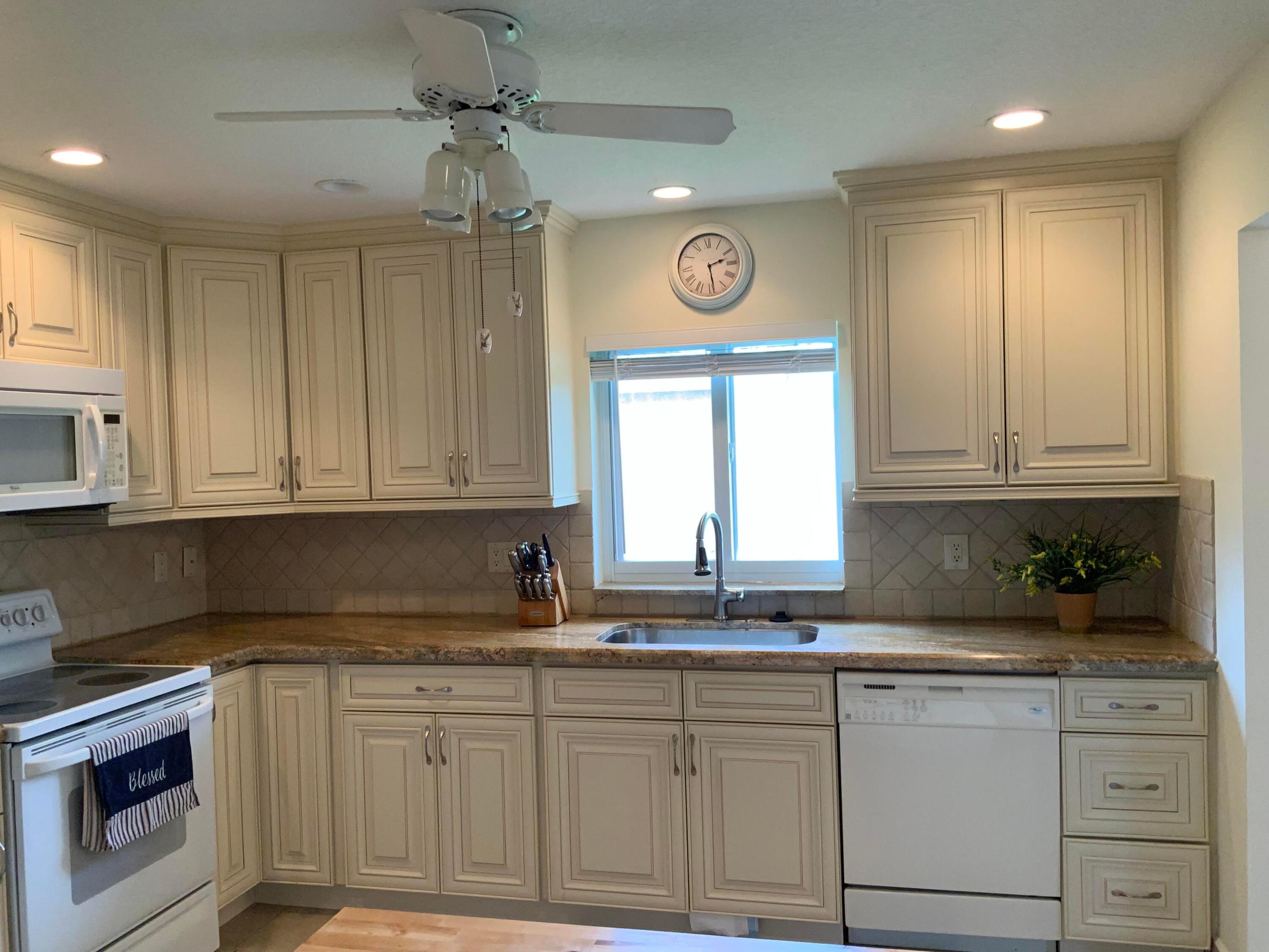 CYPRESS LAKES 4 - Residential