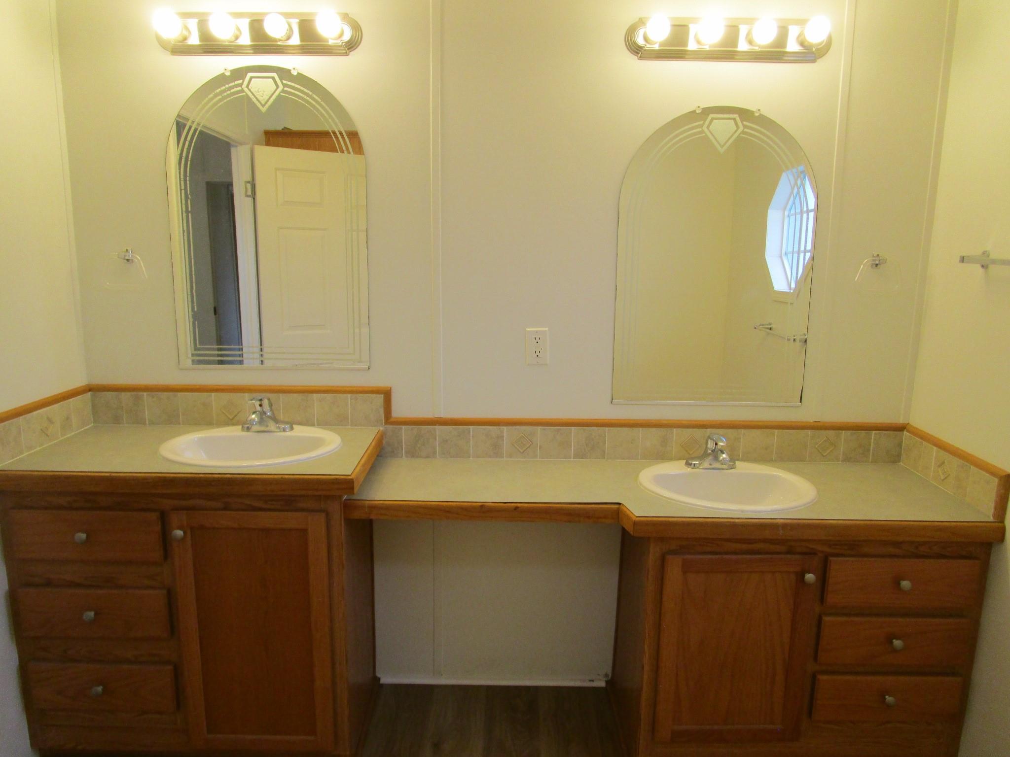 Watergate Mobile Home Est - Residential