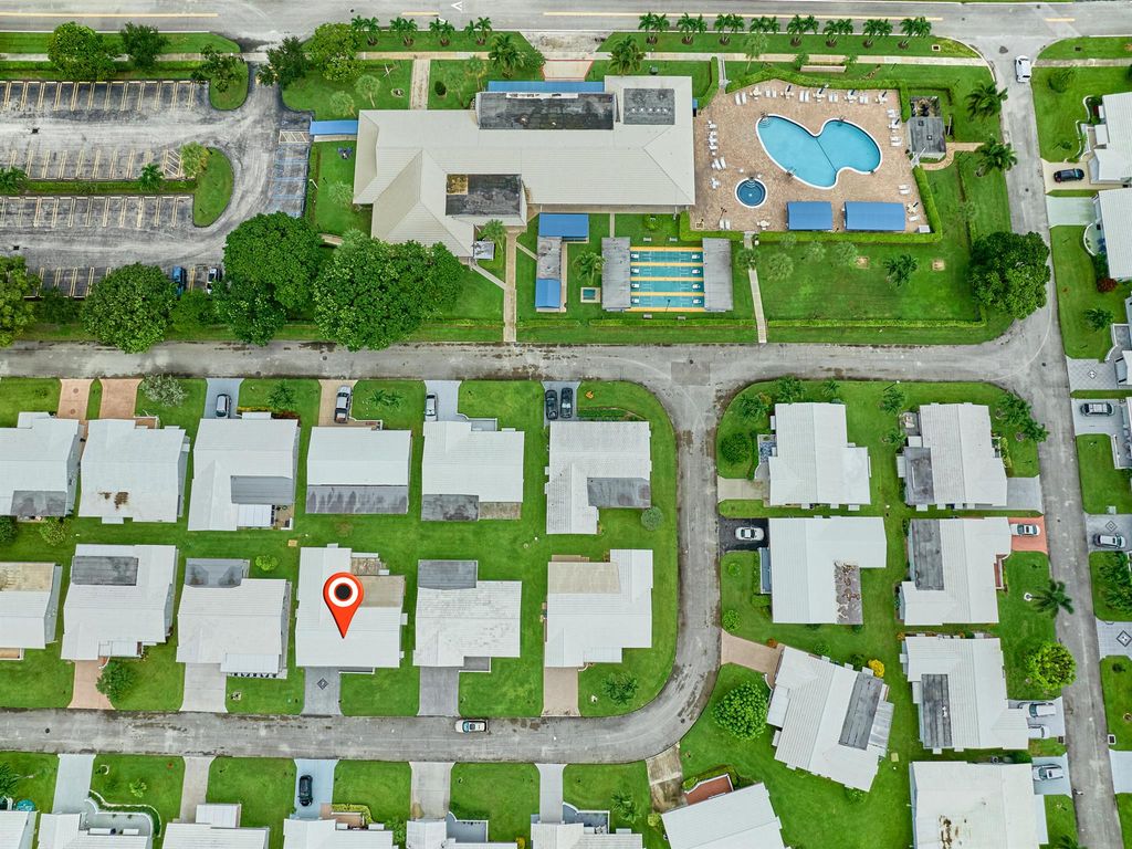 Photo of 2081 SW 13th Terrace, Boynton Beach, FL 33426 (MLS # R11125817)