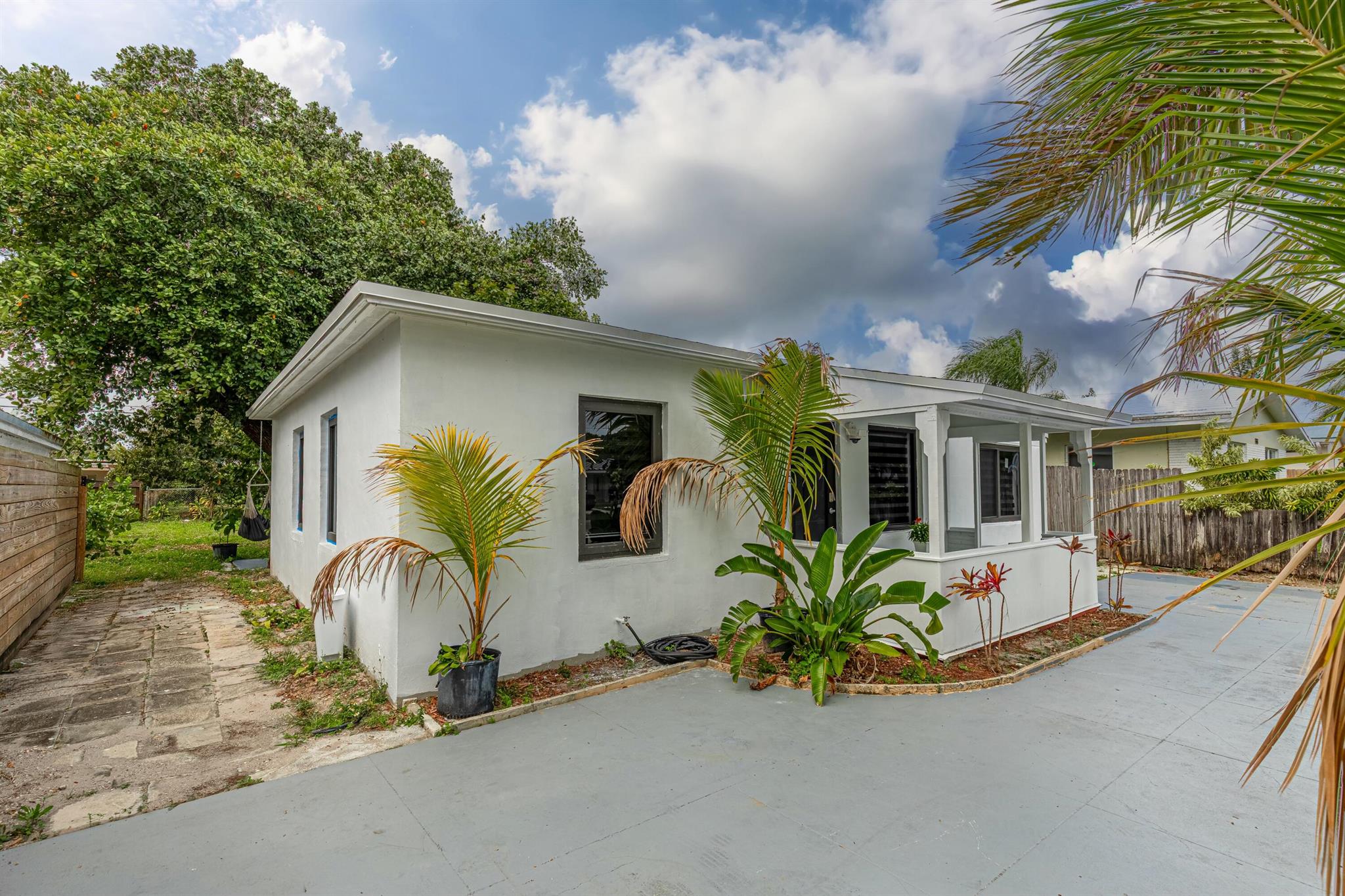 1329 NW 4 Avenue