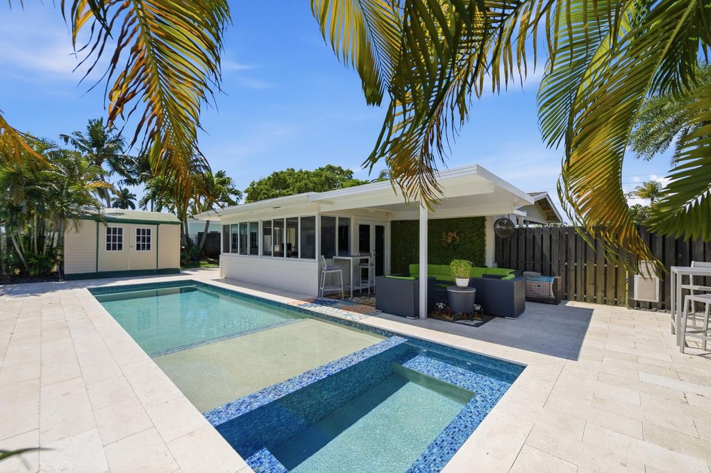 Photo of 3690 NE 16th Avenue, Oakland Park, FL 33334 (MLS # B26009523)