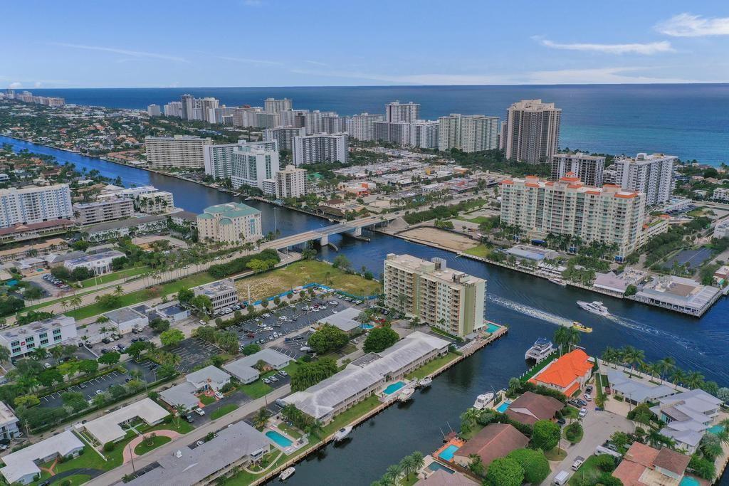 View photos, virtual tours, details... 2866 NE 30th St 9