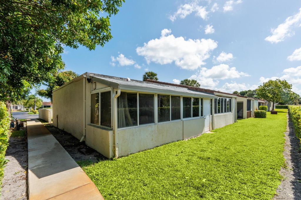 Photo of 2538 Boundbrook Drive S #140, Palm Springs, FL 33406 (MLS # R11162724)
