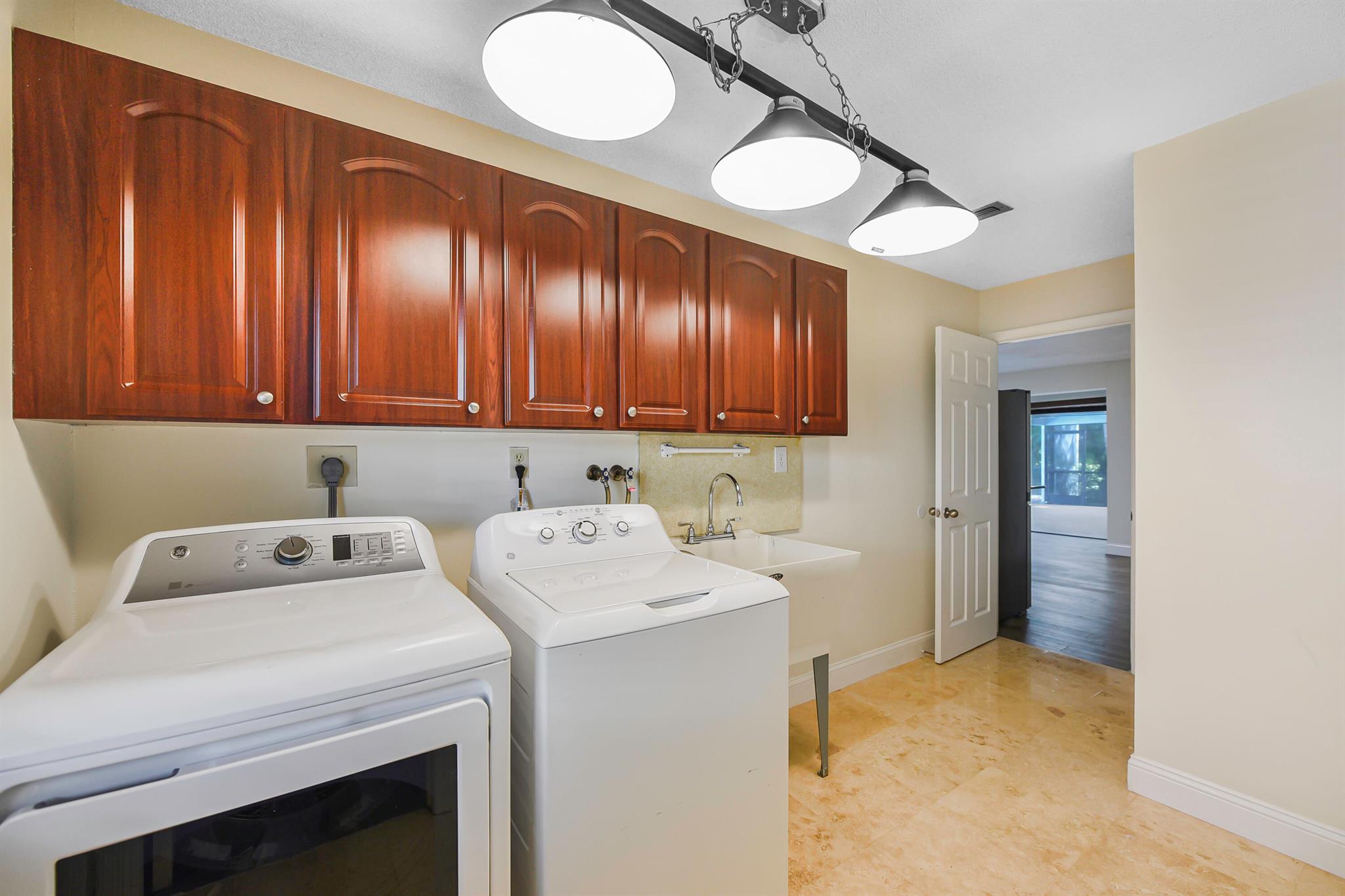 RAMBLEWOOD SOUTH - Residential