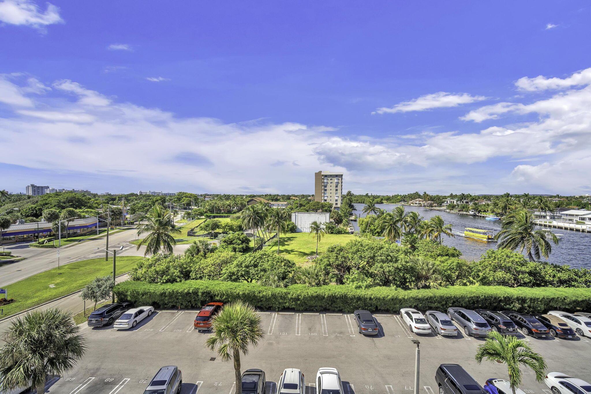 HILLSBORO LIGHT TOWERS CO - Residential