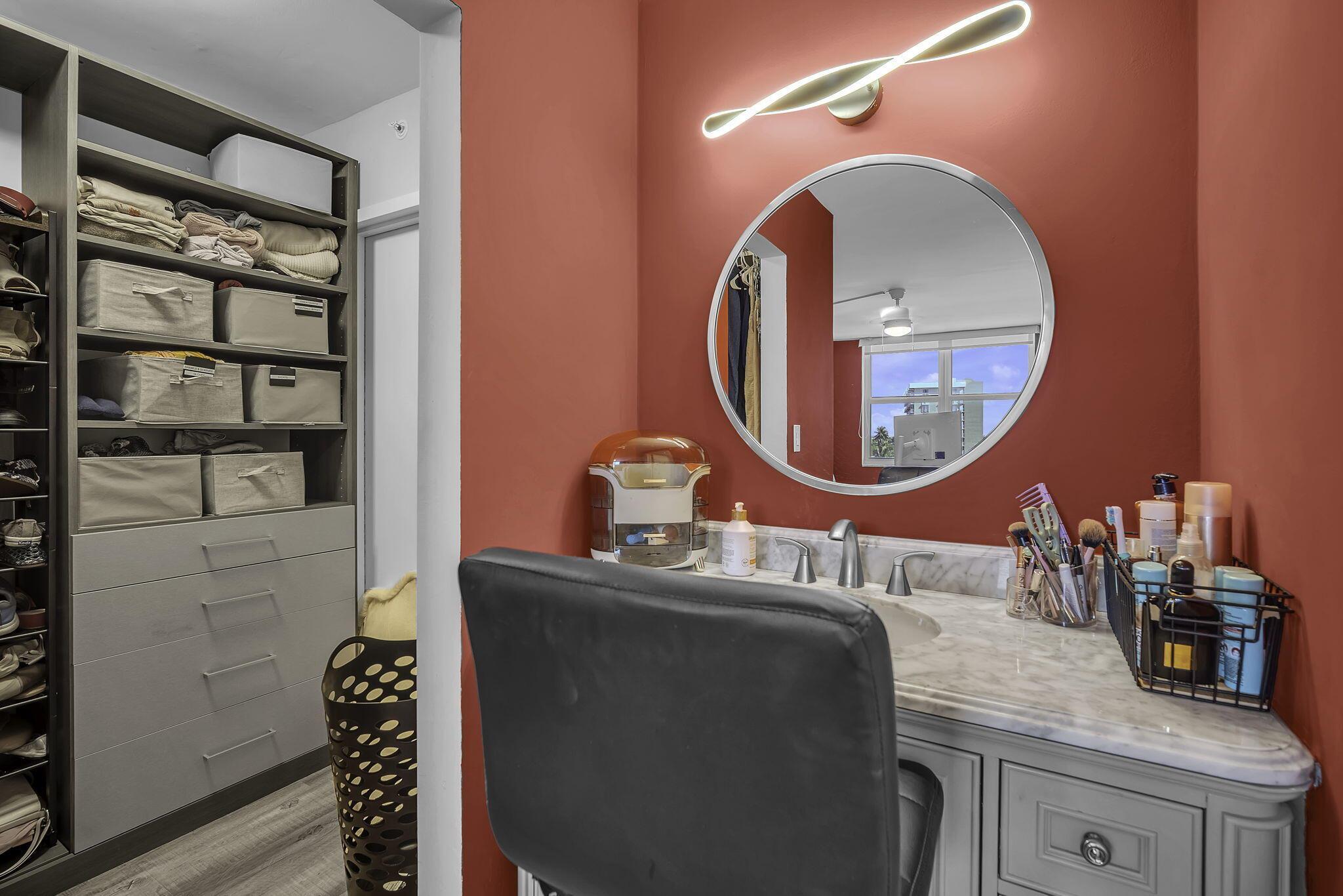 HILLSBORO LIGHT TOWERS CO - Residential