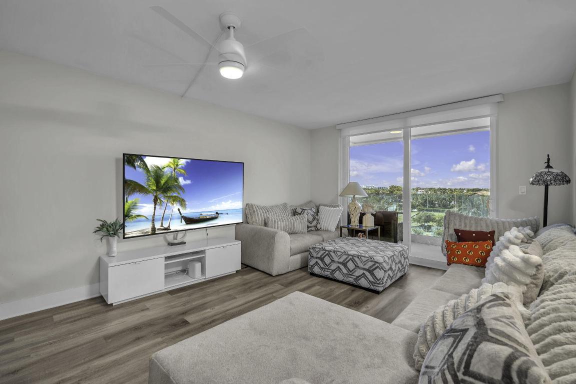 2639 N Riverside Drive 505