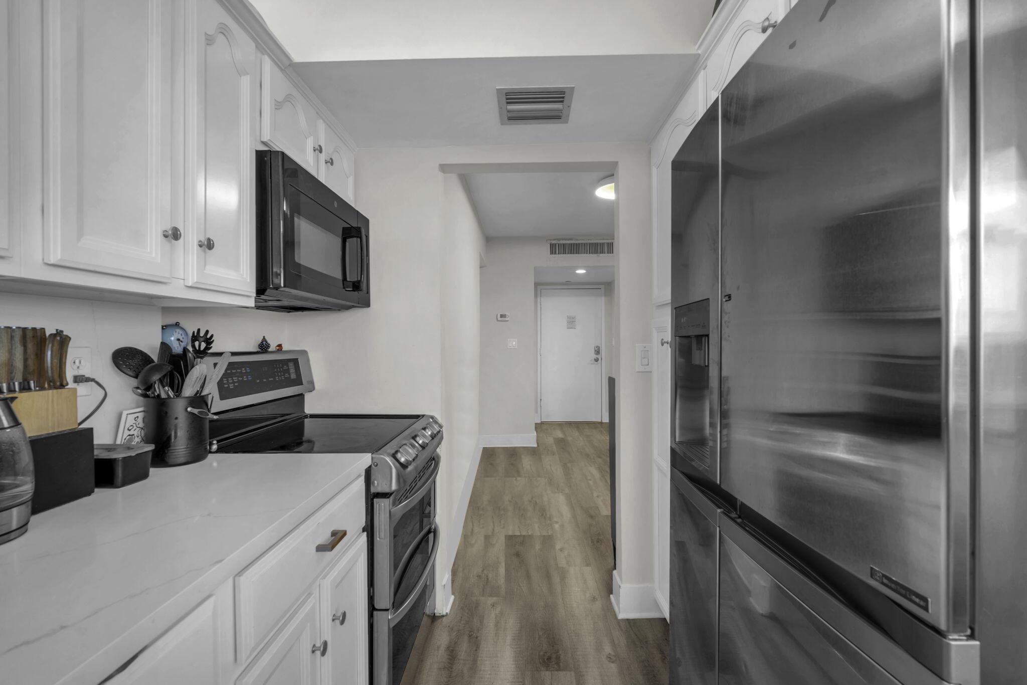 HILLSBORO LIGHT TOWERS CO - Residential