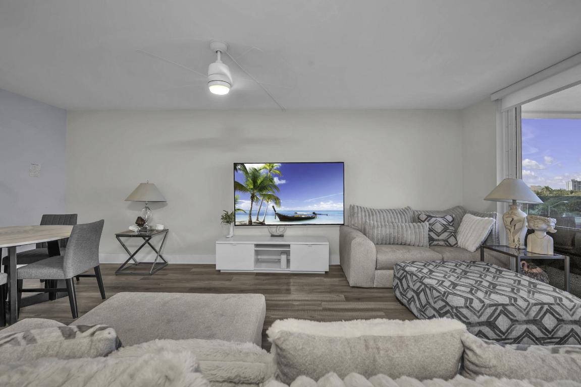 2639 N Riverside Drive 505