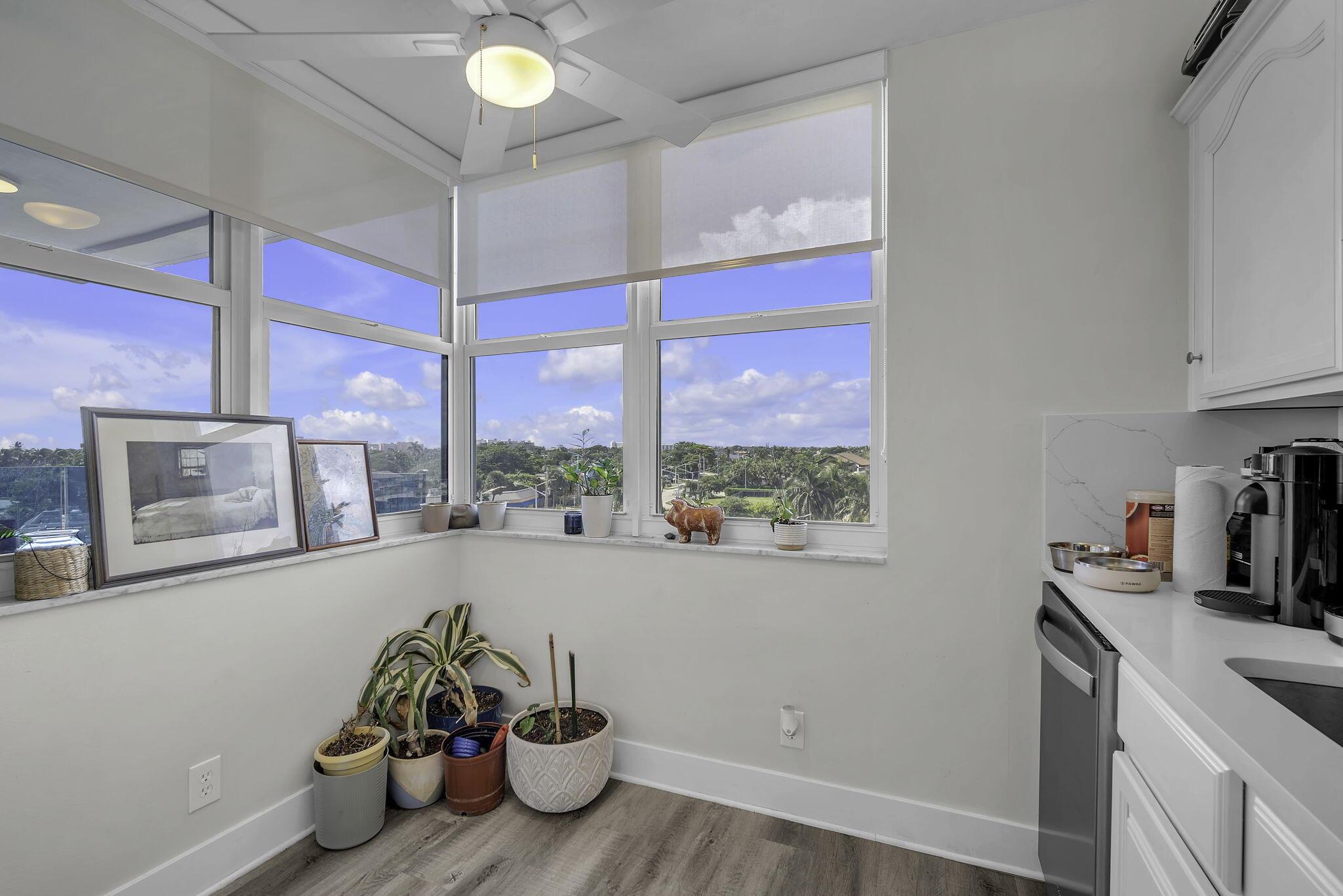 HILLSBORO LIGHT TOWERS CO - Residential
