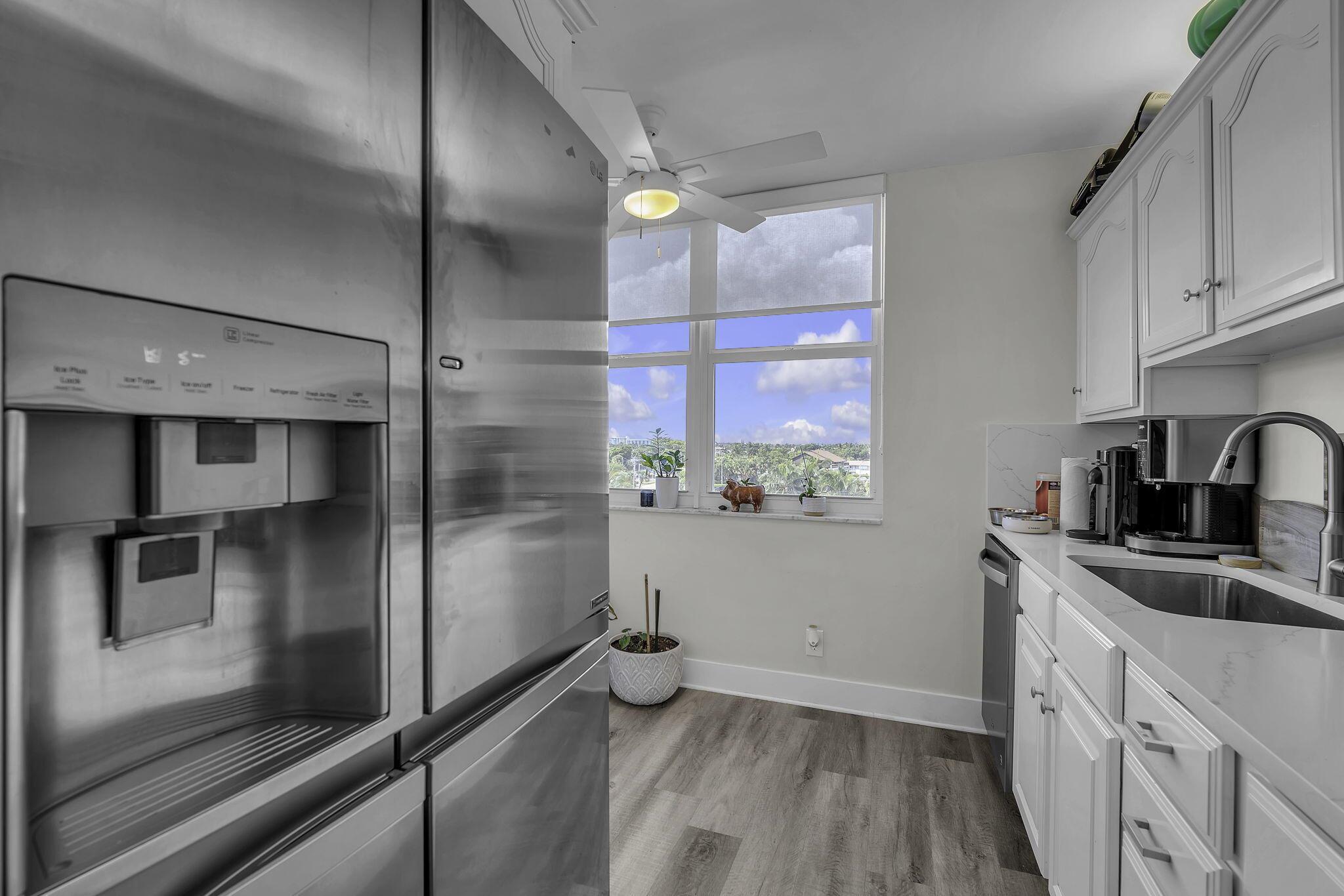 HILLSBORO LIGHT TOWERS CO - Residential