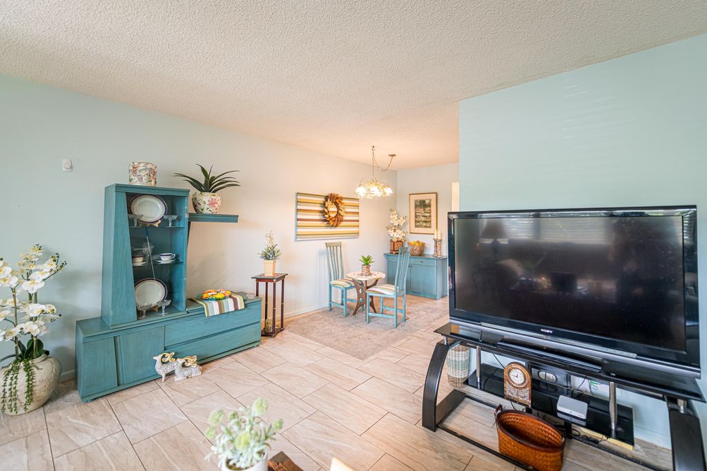 Photo of 2905 Victoria Place, Coconut Creek, FL 33066 (MLS # B26006733)