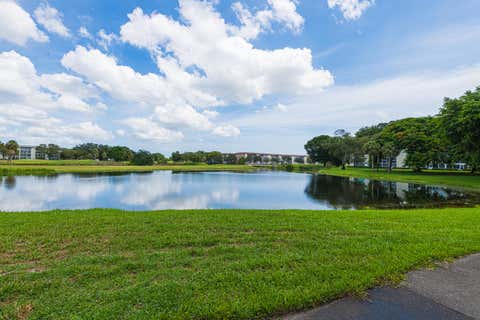 Tiny photo for 2905 Victoria Place #G1, Coconut Creek, FL 33066 (MLS # B26006733)
