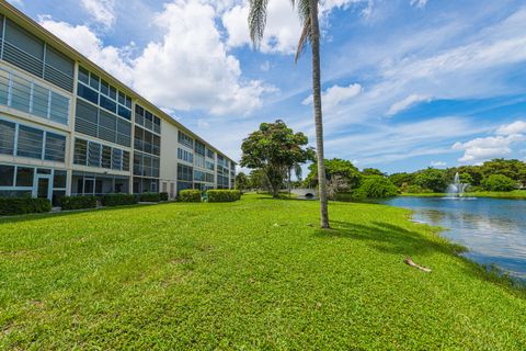 Tiny photo for 2905 Victoria Place #G1, Coconut Creek, FL 33066 (MLS # B26006733)